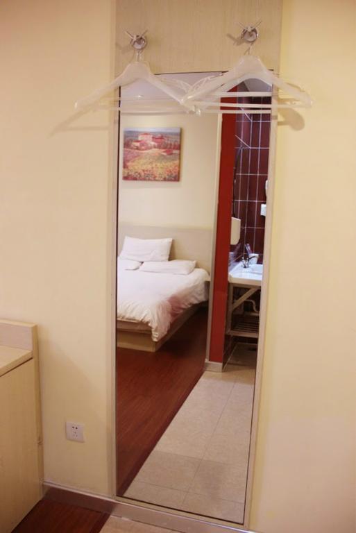 Hanting Hotel Beijing South Railway Station Стая снимка